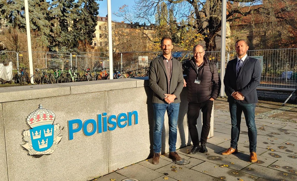 PoliciaLocalValència tweet media