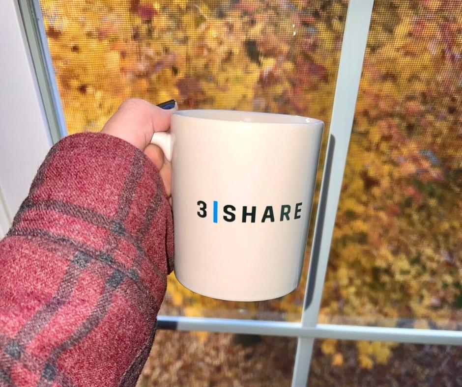 Good Morning from the home office.☕ Where are you working from today? 

#3shareinthewild #3shareiseverywhere #fall #companyswag