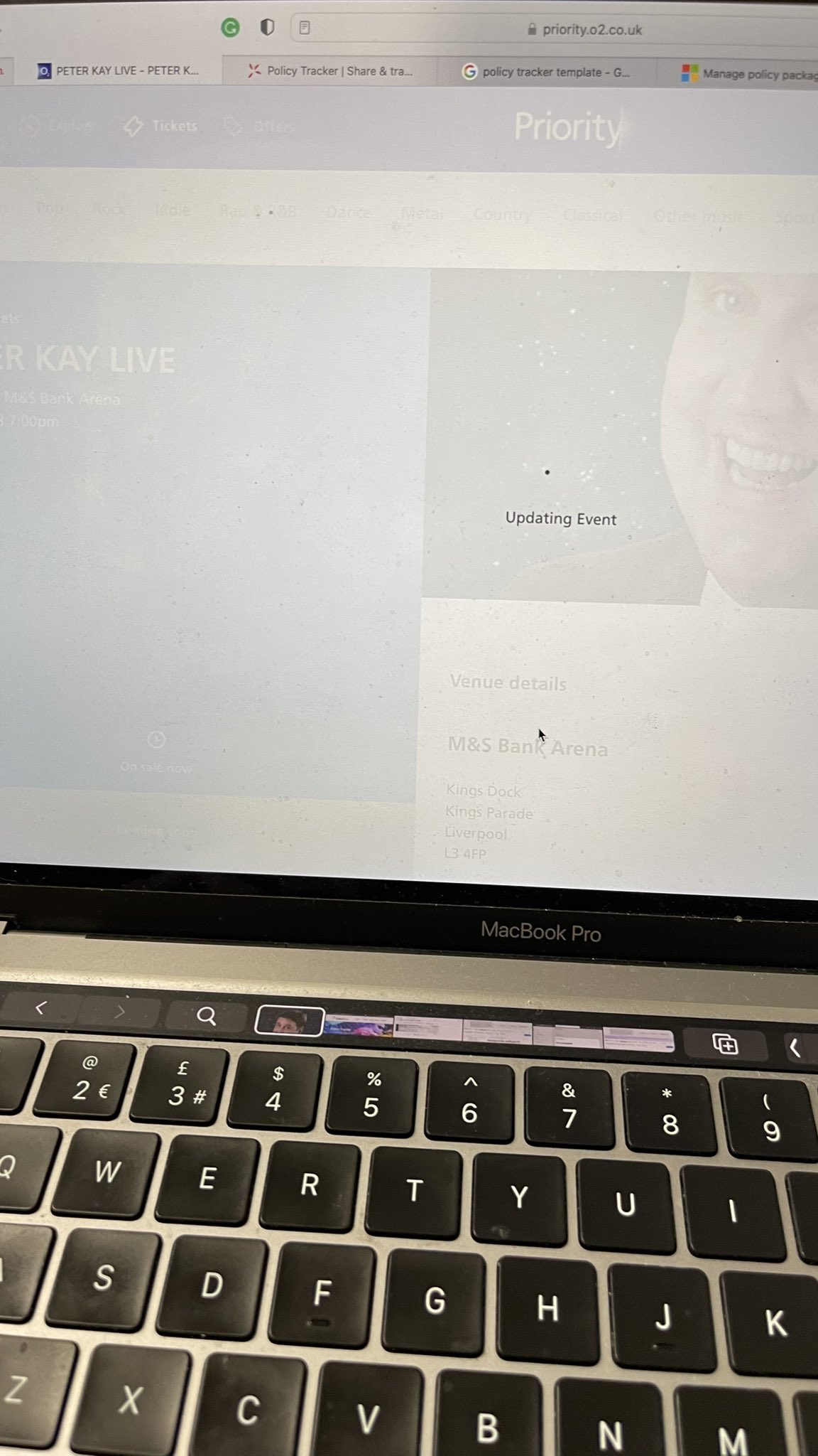 Riley Carter on Twitter: "On the edge. What is happening 😲 #peterkay