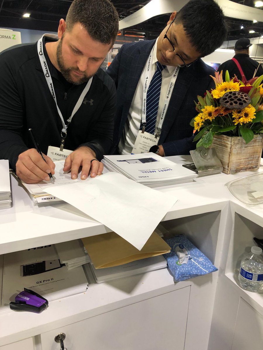 hsglaserchina's tweet photo. 🎉HSG Laser in #Fabtech #Atlanta 2022 🎉
We absolutely bring you the latest about HSG Laser Core Technologies, come joining us at the last day by our stand at 📍Hall B-9441. 
More information:
https://t.co/WhUeE2TQ2o
#hsglaser #laser  #FABTECH2022 #exhibition #america #usa https://t.co/u5t2JzjlHO