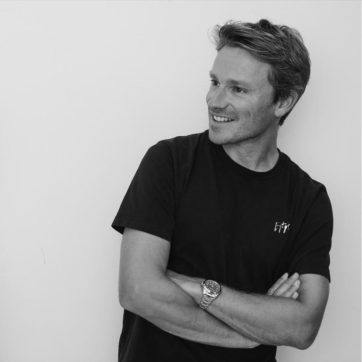 De dagvoorzitter van ons Symposion is <a href="/SanderSchimmelp/">Sander Schimmelpenninck</a> . Hopelijk zorgt het voor een mooi interactieve discussie over het onderwerp #overdegrens?!