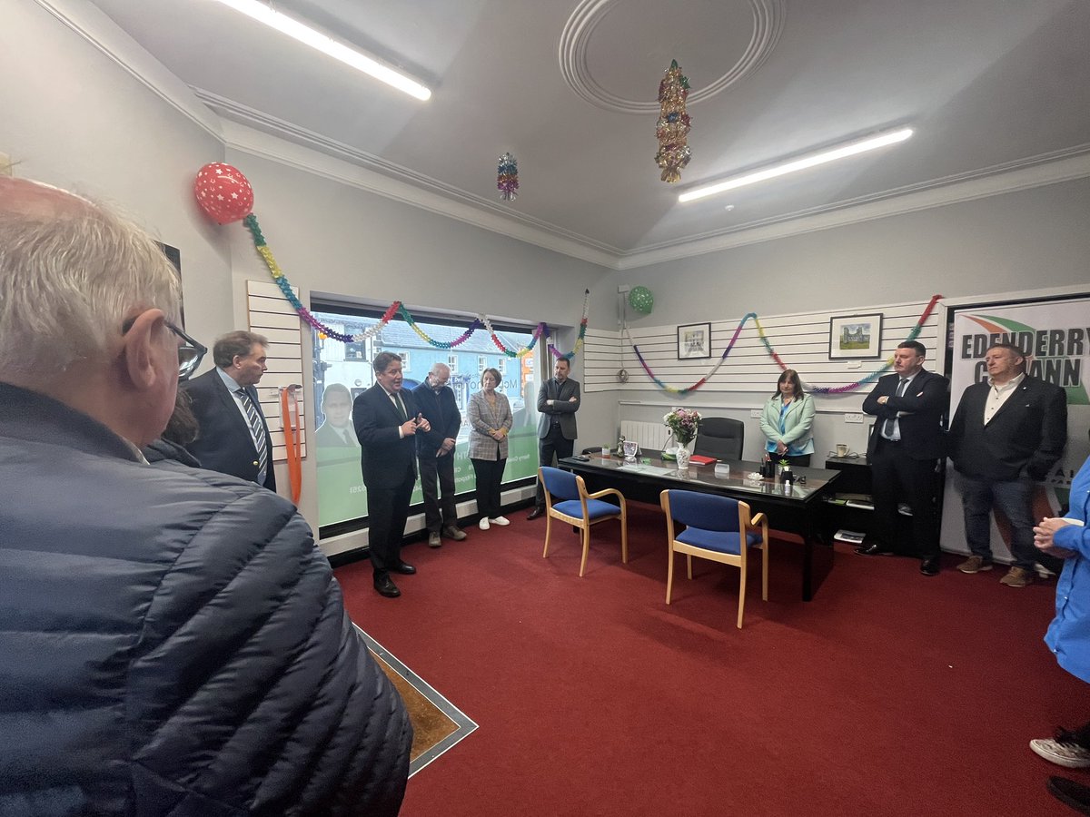 DarraghOBrienTD's tweet photo. With Deputy @CowenBarry this morning to open his office in #Edenderry #Offaly 

Great to see an office here in North Offaly furthering the @fiannafailparty footprint in the county. https://t.co/SUrysuXR1x