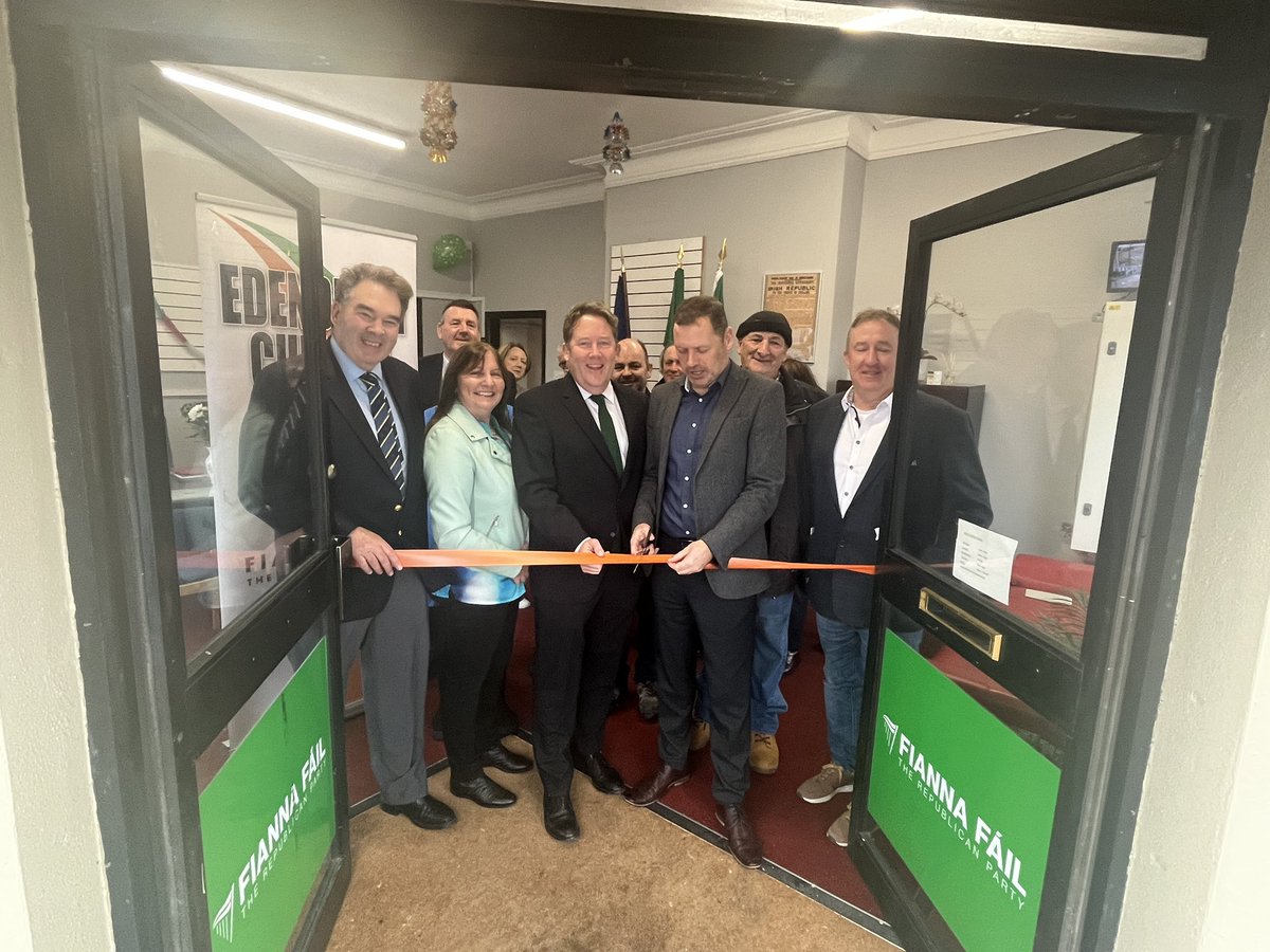DarraghOBrienTD's tweet photo. With Deputy @CowenBarry this morning to open his office in #Edenderry #Offaly 

Great to see an office here in North Offaly furthering the @fiannafailparty footprint in the county. https://t.co/SUrysuXR1x