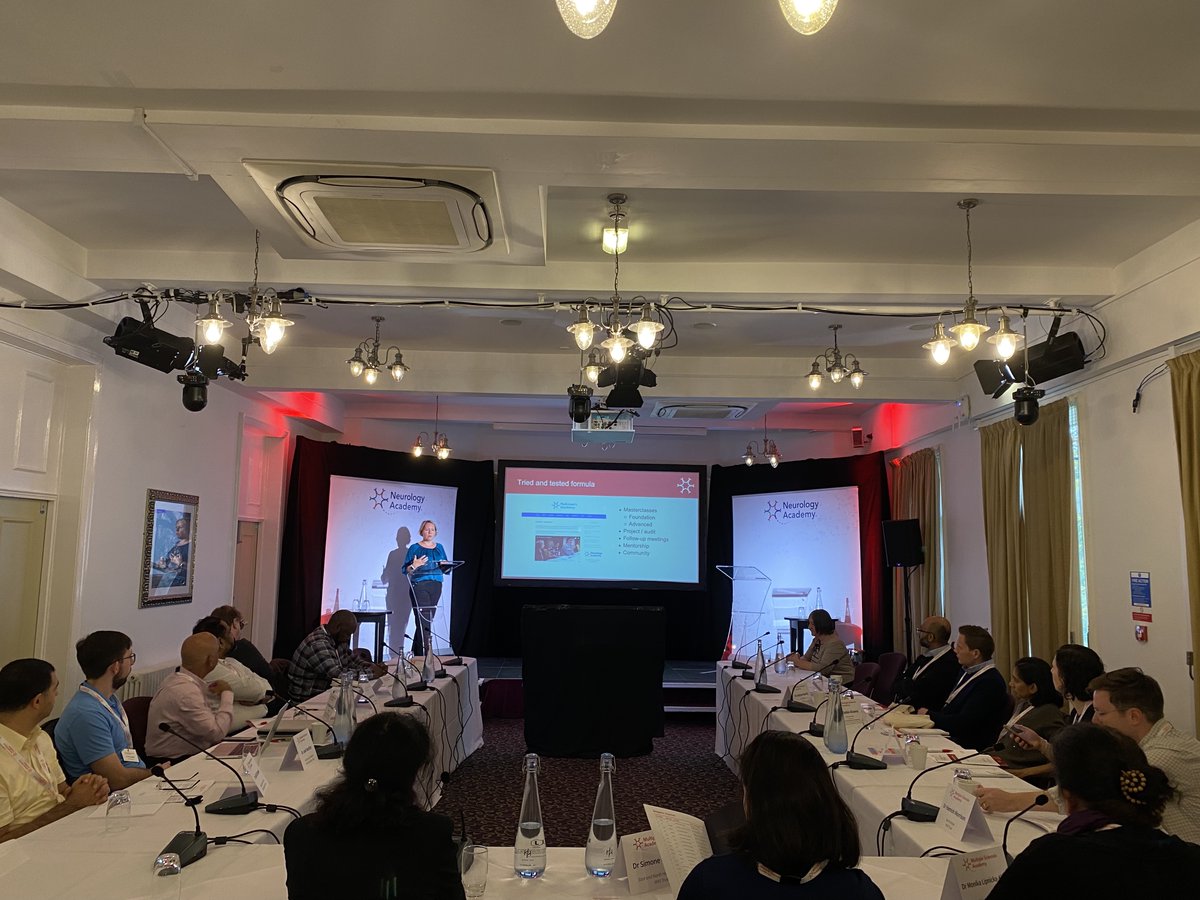 TheNeuroAcademy's tweet image. Our first General Neurologist MasterClass 
is underway with @PetheramKRC welcoming delegates before the first session on diagnosis and differential diagnosis #msacademy