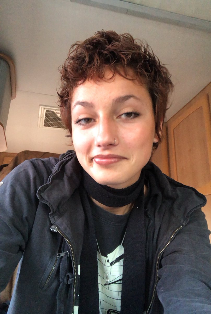 sarahn3ide's tweet photo. juste un reminder je ressemble à ça bisou https://t.co/xZlttQI7Dz