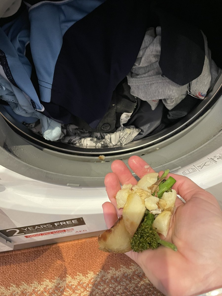 emhemm's tweet photo. Now to find out which child told their teacher they ate their veg after shoving them in their pocket. https://t.co/zYuoyECvQK