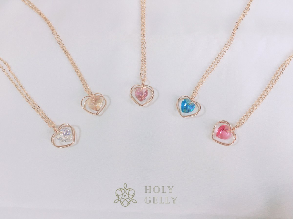 น้องพร้อมส่งงานคริสตัลสวารอฟสกี้ ยังมีว่างอยู่นะคะ

1.The Crystal of Love = 240

คอลเจ้าหญิงบาร์บี้
2.ต่างหู แบบที่ 1 = 280
3.ต่างหู แบบที่ 2 = 300
4.สร้อยคอ = 220
5.กำไลข้อมือ = 390
6.สายคล้องแมส = 560 - 600
7.แหวนเจ้า = 180

สนใจสอบถามได้ค่ะ บางสีเหลือคู่สุดท้ายแล้วนะคะ