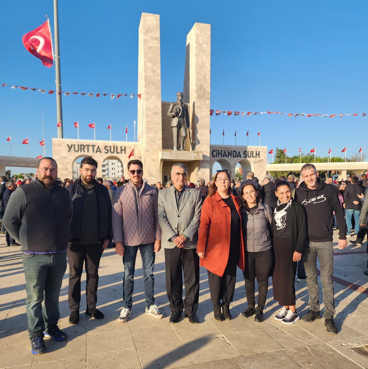 DidimeDevaKadin's tweet photo. İlçe Yönetim Kurulumuz ile birlikte Didim Cumhuriyet Meydanı’nda gerçekleşen 10 Kasım Atatürk’ü Anma programına katıldık. 
Cumhuriyetimizin kurucusu Ulu Önder Gazi Mustafa Kemal Atatürk’ü saygı, özlem ve rahmetle anıyoruz. https://t.co/qDMryylNgA