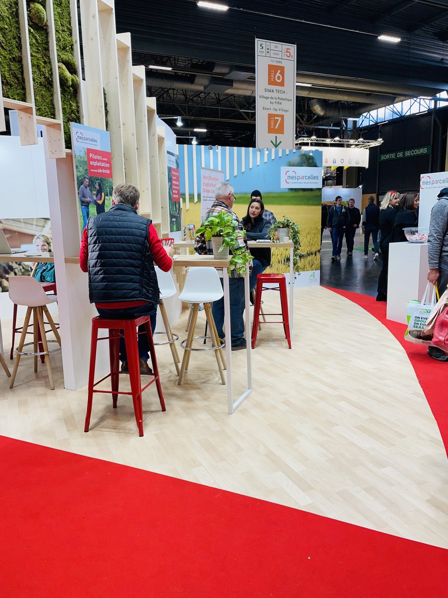 MesParcelles_'s tweet photo. [#SIMA2022]⏰Plus que quelques heures pour plonger dans l'univers #MesParcelles et ses services connectés !

💬 André, Laurence et Christian vous attendent sur le stand pour des démonstrations live de l'outil.

🏆Derniers moments également pour gagner un abonnement #MesParcelles https://t.co/7LuUDePM0d