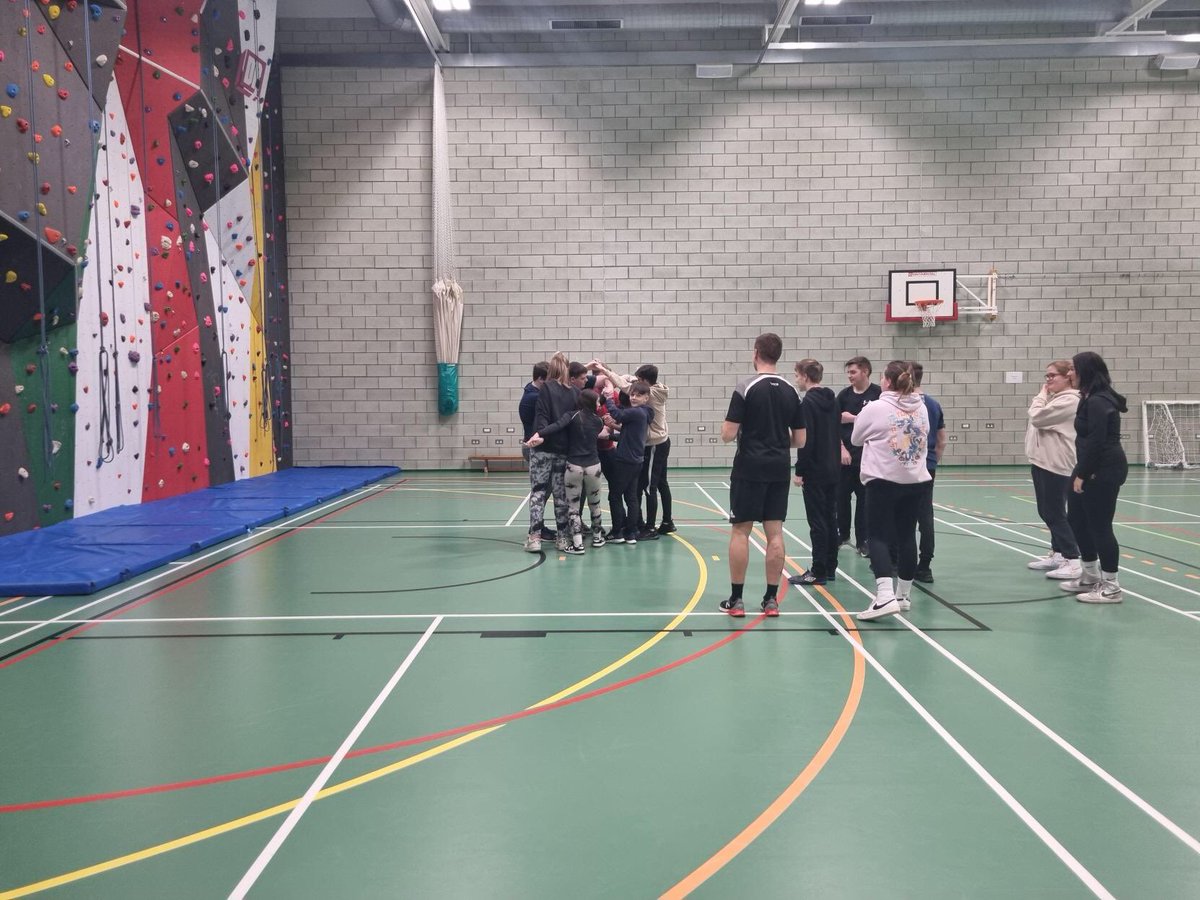 This weeks year 1 practical - climbing. Even attempted the table challenge!

Eleni blwyddyn 1 ymarferol - dringo. Hyd yn oed ceisio her y bwrdd!

#climbing #tablechallenge #teambuilding #confidence #selfesteem #pressure #newexperience #challenge