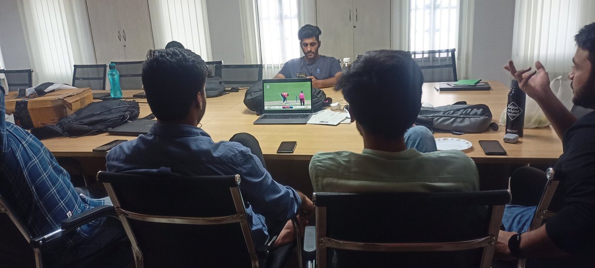 KomalRB2508's tweet photo. The intense vibe in office when the semi final is screening live. 
#INDvsENG https://t.co/LA4vFOptuD