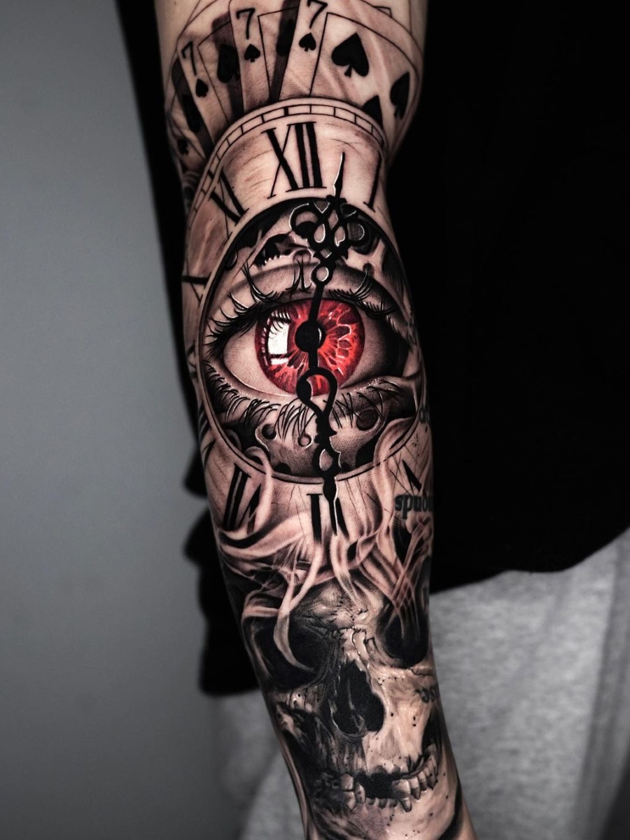 15 Timeless Clock Tattoo Designs For You  The Dashing Man