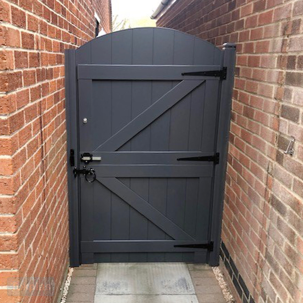 Our 'arch top' gates come in a variety of different styles, colours, and sizes - all made to measure so made specifically to fit your needs! No more rotting wood and no need to re-paint, they are a practical solution!   

To order or for a quote, contact us today! 0844 209 7397