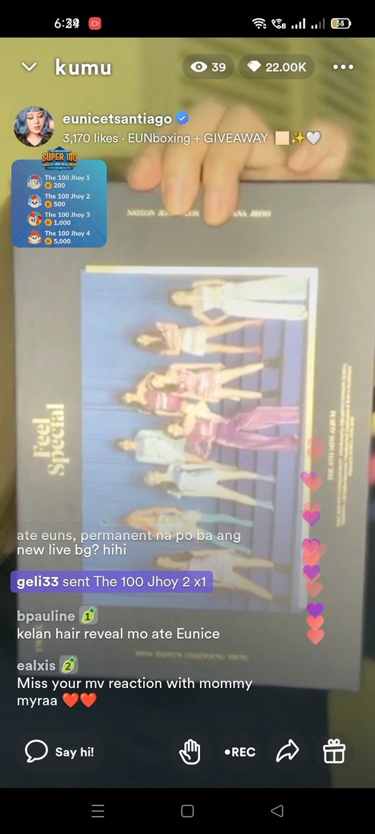 lian_abegail's tweet photo. Ate @eunicetsantiago is live on @kumuPH right now✨
EUNboxing Kumu Live Version✨
Watch nowwwww!!!✨✨✨
From:ig>TikTok>kumu✨💙 https://t.co/PNnXXOU8q9
