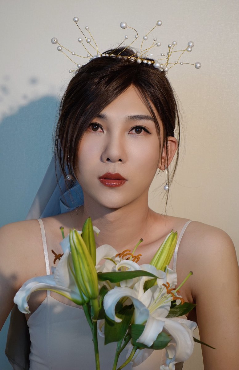 fffengzis's tweet photo. 假扮新娘以及撩裙杀 #女装子 #CD #女装大佬 #ts #新娘 #撩裙杀 https://t.co/LlySRx7K4k