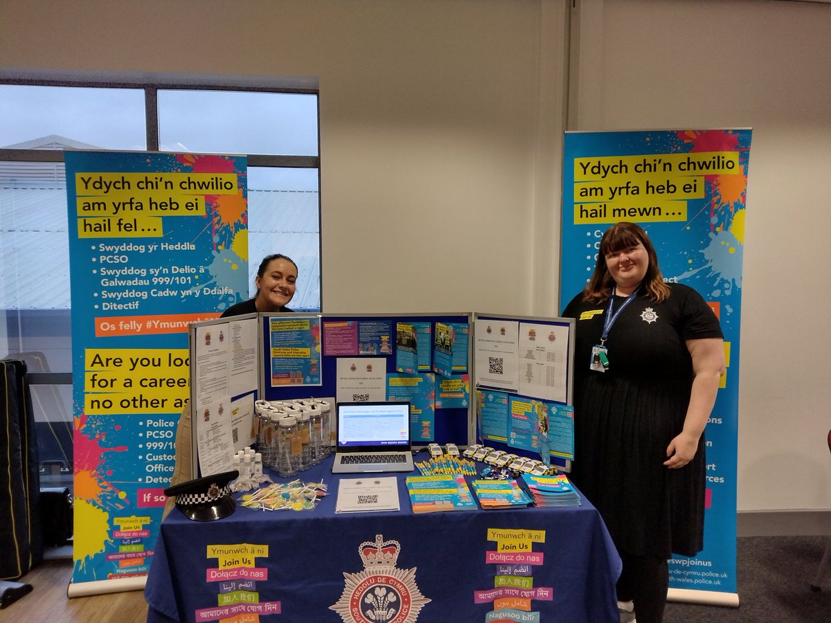 South Wales Police is at The University of South Wales Careers Fair.

Come and see us to discuss opportunities, including Internships and Graduates

@swpjoinus @jobs  <a href="/Intern/">intern</a> <a href="/graduate/">graduate</a>