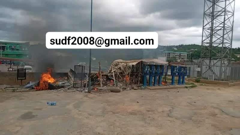 SUDF24's tweet photo. @angekenje Manzini Police Post Taken down by unknown angry people. 10 / 11 / 2022

Victory is certain. 
MASWATI PICK UP YOUR CALLS 🤙

📷 Mbhekeni https://t.co/dACEjdEkIo