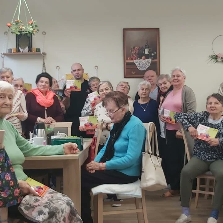 SSwiebodzin's tweet photo. Spotkanie w Domu Seniora w Świebodzinie w ramach ogólnopolskich kampanii społecznych „Bezpieczny Senior”, „Czujka Na Straży Twojego Bezpieczeństwa” https://t.co/uObfr7x8dv