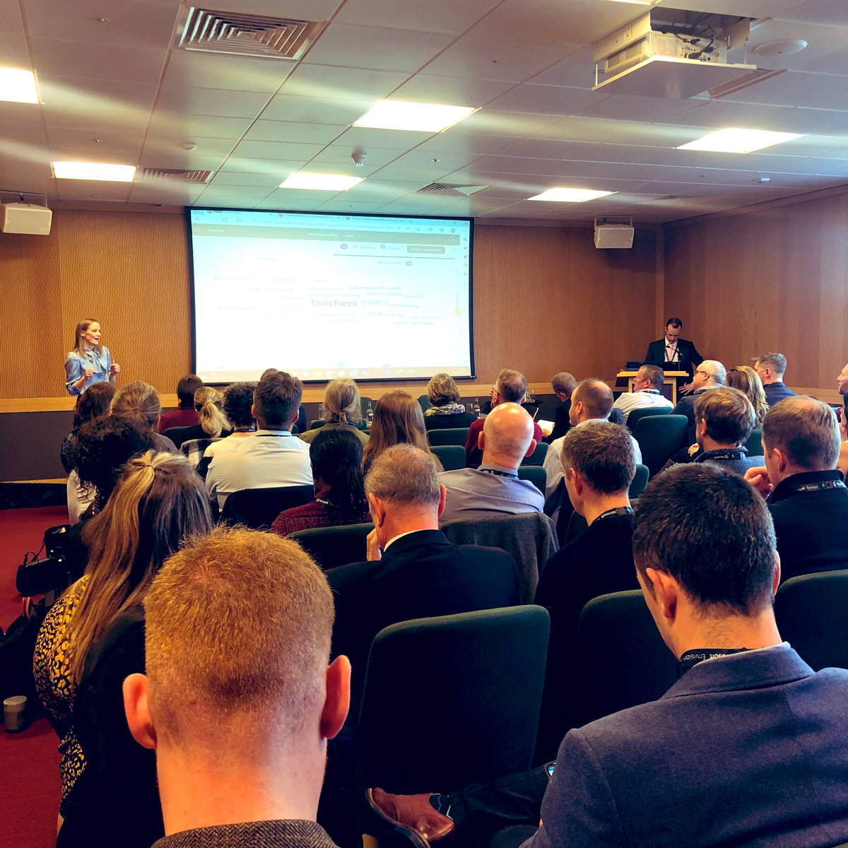 msajolliffe's tweet photo. Leaders leading learning - @doranbdoran &amp; @SarahGibbons33 bringing #EduDayIRL #InspireEd attendees through practical &amp; useful examples of technology use in their schools 👏 https://t.co/TeVxbNQBEw