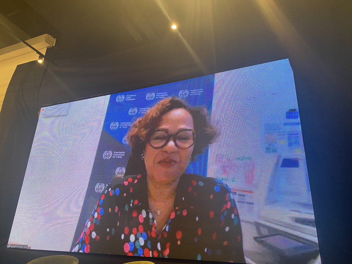 Coffi_Agossou's tweet photo. Launch of the 1st ILO Business Forum for decent @Madagascar. It aims at developing competitive & sustainable industrialisation in the Global Supply Chains in the garment and textile sector. The 4 projects #T4DW, #VZF, #SSCBFB, #BetterWork @ TEXTILE CLUSTER at the ILO Antananarivo https://t.co/gdYp89mhMi