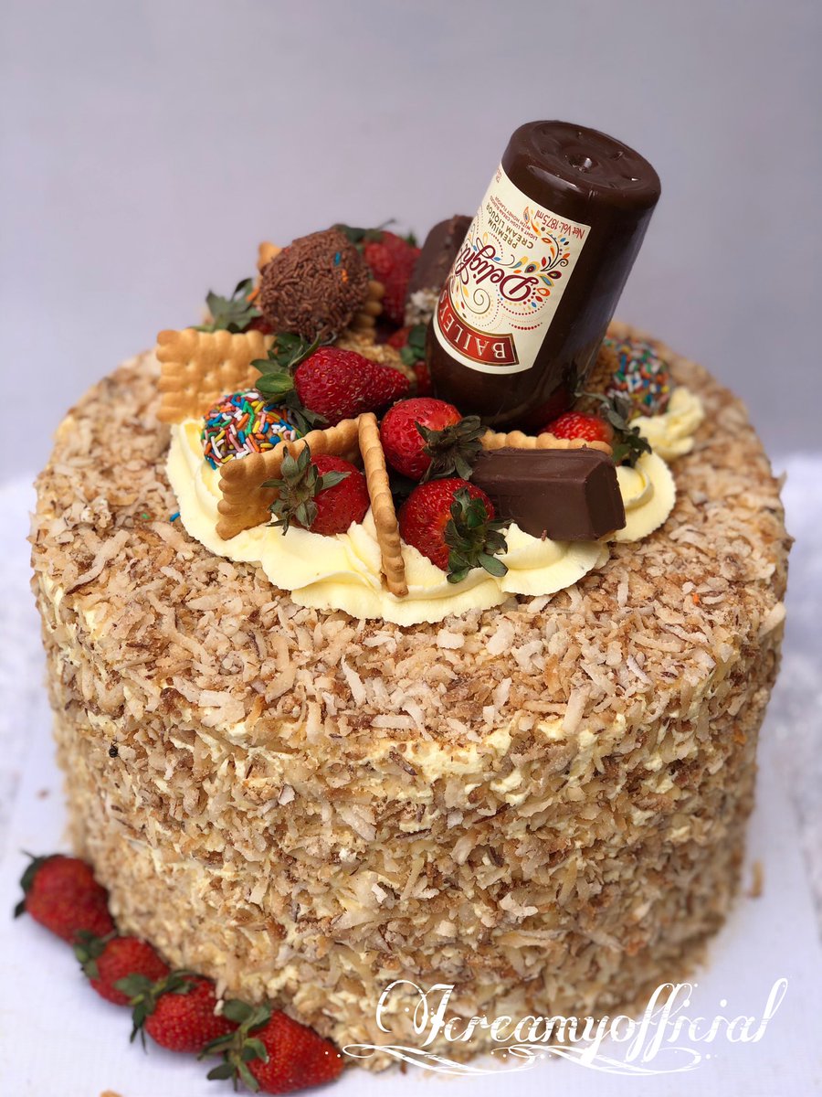 icreamyofficial's tweet photo. through out my stay in the university.
Recently,we started an extension of our brand that we call them ICREAMY’s TREATS..the aim is to make mouth watering treats that would reach a large customer base..
#Myaccessbank #access_more #Access https://t.co/ocbzwMi9wc