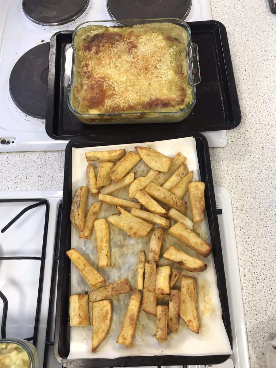 ForAcadHE's tweet image. Carb crazy🥔