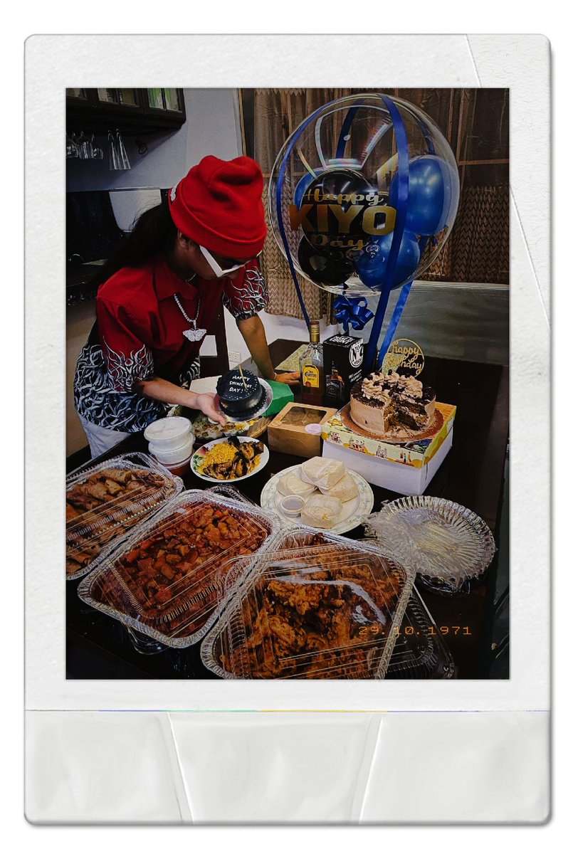 kiyoslyricsbot's tweet photo. happy shineboi day! 🫶 salamat sa musika, proud of u palagi! @Yukihirorubio sana nagustuhan mo yung cake and balloon, big thanks to Gifts for Keeps! 🖤 https://t.co/b92DNdB0K6