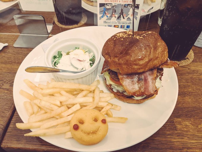 ゴーストバン剥がすのに飯画像でも上げるか……確かこれは大宮の🍔 