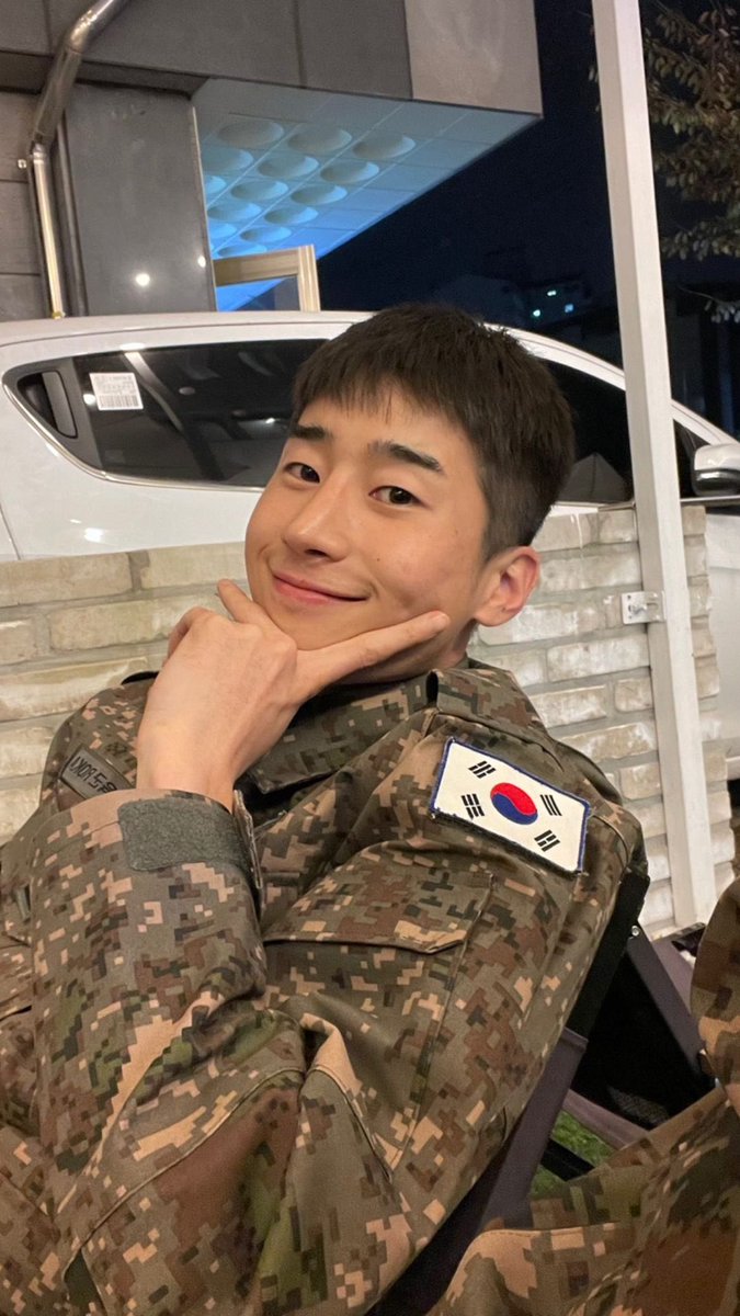 한승우네이버팬카페우승단 tweet media