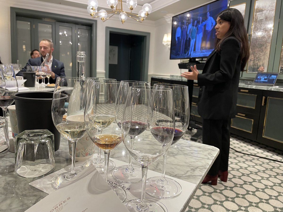 FindlaterandCo's tweet photo. Really looking forward to todays masterclass from Brenda from ⁦@TorresWines⁩ especially wanting to hear about how they’re capturing CO2 released during fermentation #givewineafuture https://t.co/AqlZkvlRlj