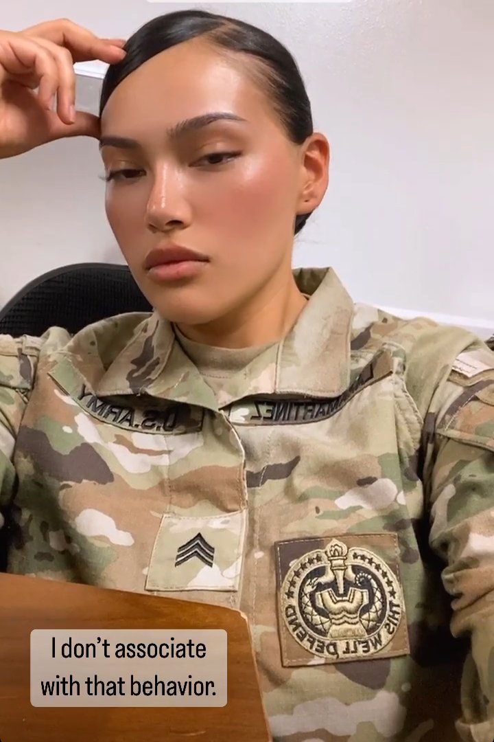 ChristableMa's tweet photo. Tired or it's just hard?😒😪
How I feel when on duty from afternoon to morning😏
#ArmyGirl 
#military https://t.co/iQ8gu6Xvre