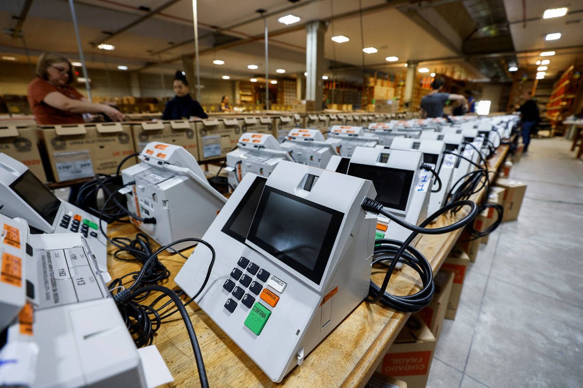 Militares afirmam que TSE (Tribunal Superior Eleitoral) dificultou acesso a informações e dizem que sistema não é isento a fraude 

Leia mais no Blog do Nolasco r7.com/cErP #JR24H #JornalDaRecord