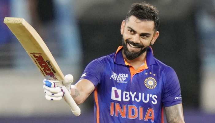 NikitaReview's tweet photo. India lost to England but this man won our hearts. I never saw a player who celebrate other players Six Or Four. He never get jealous of anyone. Who ever may be the Captain he plays his part. Most runs scored for India in this world Cup

#ViratKohli𓃵 #INDvsENG #T20Iworldcup2022 https://t.co/fA3PeFsk3Q