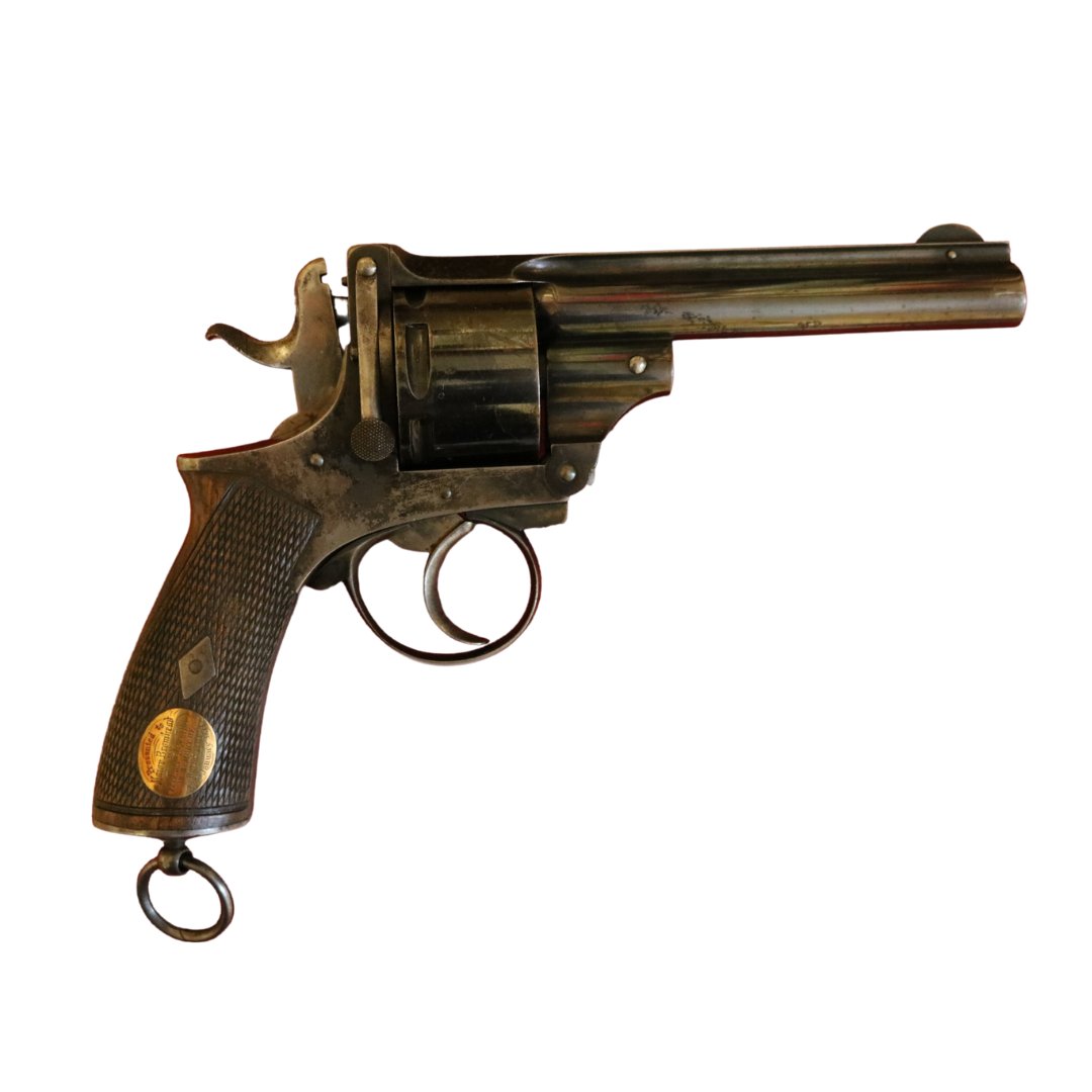 RW_Museum's tweet photo. This #WeaponWednesday is a Stanton .45 revolver present to Lt Bromhead VC by friends at Thurlby. Currently on display alongside his real #VictoriaCross until Dec 16th! More details of the #revolver: https://t.co/zdpyXuUjXR
#collectioncloseup #rorkesdrift #exhibition #anglozuluwar https://t.co/5KvUppsAQ8