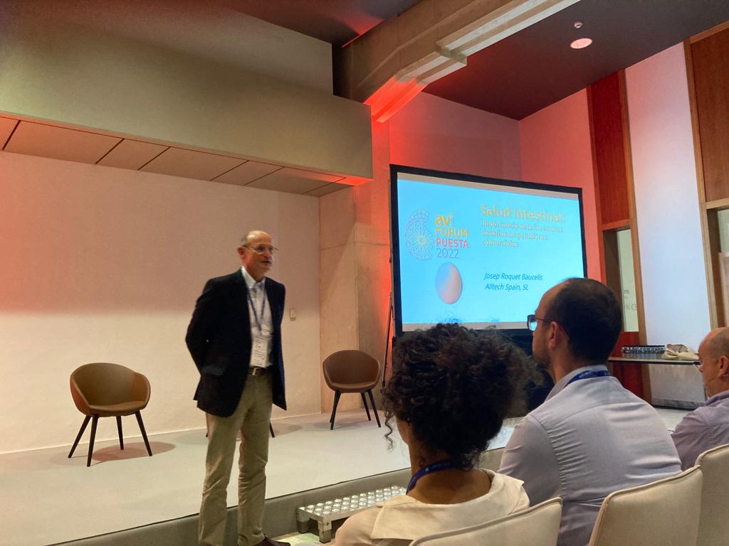 AlltechSpain's tweet photo. Un placer participar en el Foro #AviFORUM de puesta con una buena parte del equipo de @AlltechSpain.
🗣️ El Dr. Roquet, Dir. Tec. de Alltech Spain, ha participado con la "salud intestinal y su influencia en la respuesta ante los desafíos de la avicultura moderna". https://t.co/8vUeiDGbIs