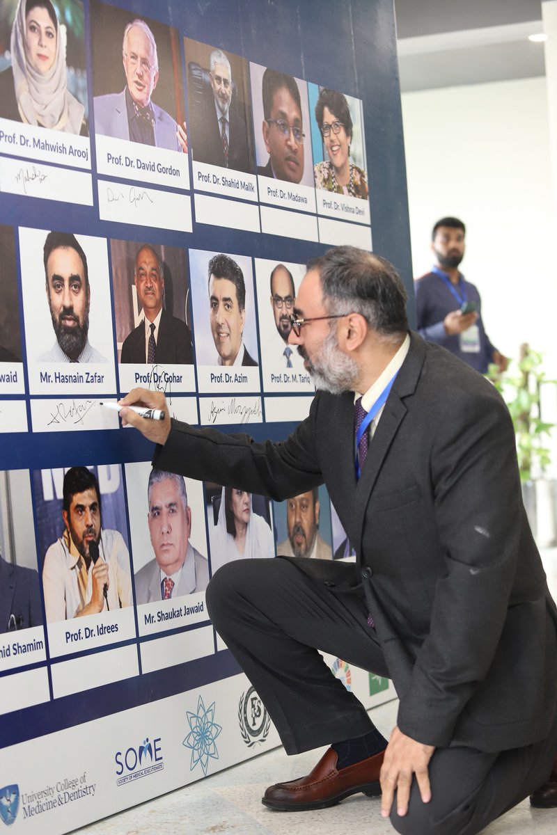 ICHPEofficial's tweet photo. Keeping up with traditions, ICHPE speakers marked their presence on the Signature Wall. 
All the national &amp; international speakers signed under their pictures &amp; thoroughly enjoyed this activity. 
@hbaloch @drahsansethi @AroojMahwish 
#UCMD #uol #ichpe22 #ICHPE https://t.co/ubXKhu8RqD