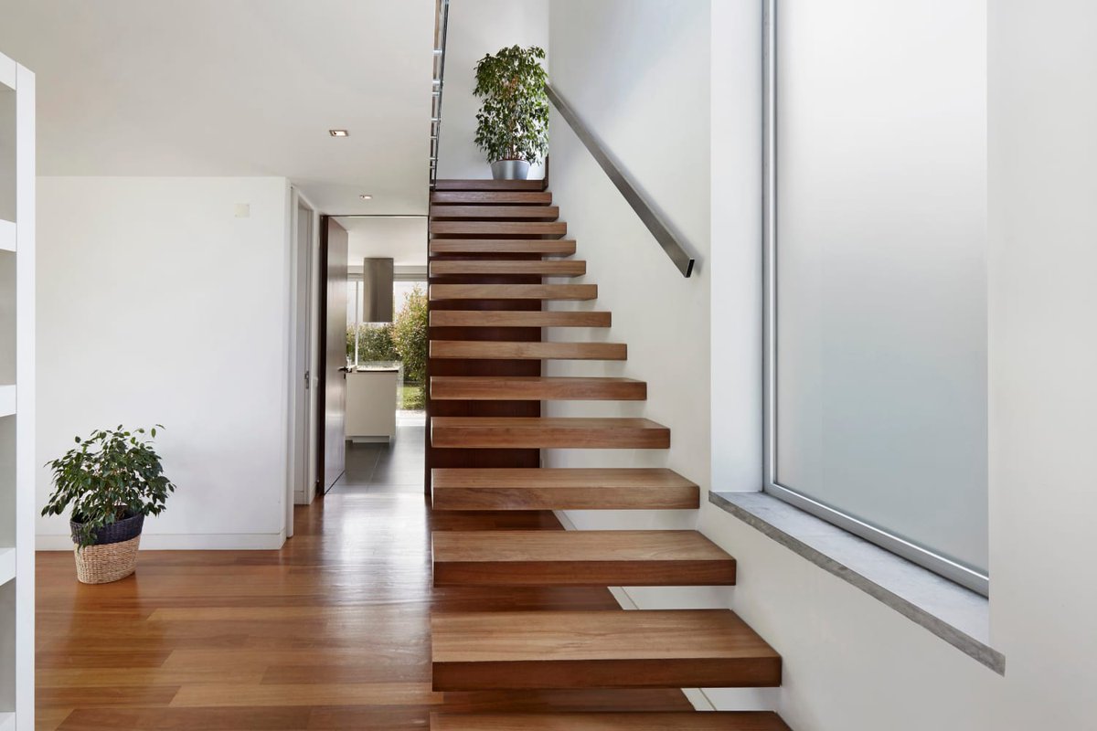 SpaceCentreLtd's tweet photo. Floating staircases are undoubtedly popular in contemporary homes as they look great and creates a nice open space but are they really safe? Here's what a home inspector has to say about this https://t.co/LiFV8ohdYa
#homedesign #contemporaryhomes #floatingstaircase https://t.co/XTQwKqcjWQ