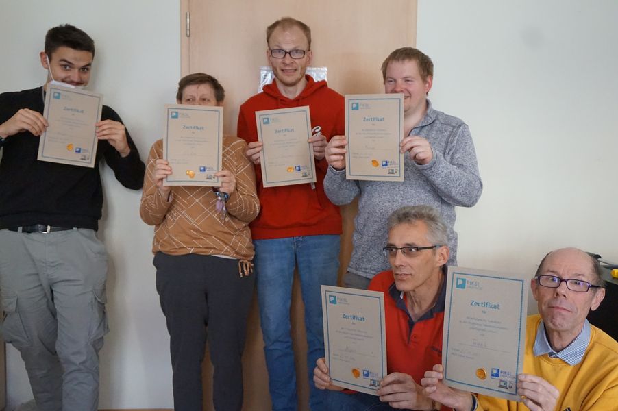 Mit unseren #PIKSL Workshops bieten wir Raum für gemeinsames Lernen, ob mit oder ohne Behinderung, unabhängig davon, ob keine, kaum oder viele Kenntnisse vorhanden sind.Gemeinsam befähigen wir Mitarbeitende und Klient:innen zu einem selbstbestimmten Umgang mit digitalen Medien.🚀