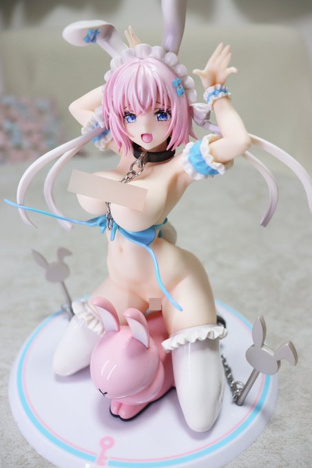 【兎野未桃 illustration by あゆま紗由 1/7 】フィギュアサンプルいただきました!
最高の肉感!とかわいさとチェーンのギャップがいい…🐇 