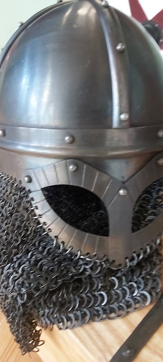 TimeCapsuleEd's tweet photo. Today we are having loads of fun with @KnockhallY4 at @KnockhallSch Right now we are looking at Sticking sharp things in people and chopping bits of people - Viking & Saxons Arms & Armour.
#Beowulf #CreativeWritingAdventure
#CreativeHistory https://t.co/UhdTuKF9Vy