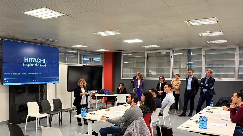HitachiRailIT's tweet photo. 🚨 Pistoia: High Speed Talent in corso! 
Anche oggi il nostro team HR insieme a 
@SynergieItalia è al lavoro per selezionare nuovi talenti: siete pronti a mettervi in gioco? #legoseriousplay #Hiring https://t.co/qu1mN36ikX