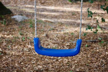 InstInfancia's tweet image. Sabies que 1 de cada 10 infants d&apos;entre 10 i 11 anys de Barcelona se sent sol sovint o molt sovint? 

Malgrat associem #soledat no volguda i gent gran, la soledat també existeix en la #infància. De fet, infants i adolescents són el grup de població que més la pateix.

Obrim fil👇