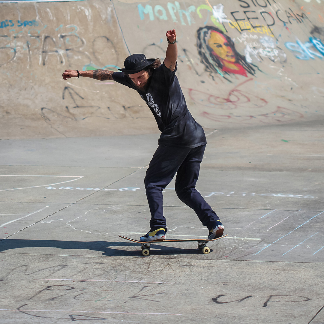 Skaters had to face an array of challenges at the annual Richards Bay Dolosfees Skateboarding Competition 2022, including highest and longest ollie comps, best runs and three best trick challenges on a variety of obstacles at Alkantstrand skate park. bluntmagza.com/back-in-the-ba…