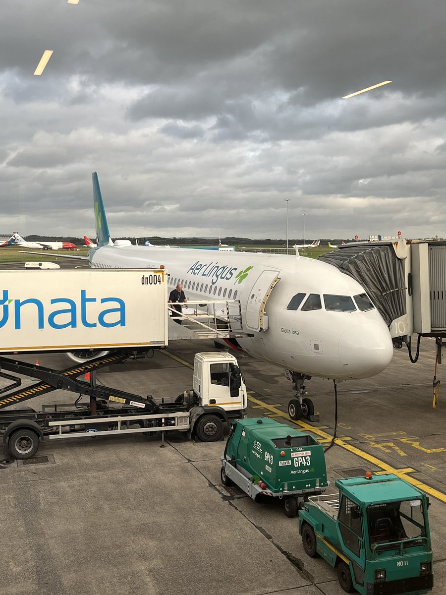 Marilyn Gaughan Reddan (@reddgaughan) on Twitter photo Parked, checked in, through security, passport control, all in under 20 minutes and that was me walking really slow and taking our time.
<a href="/ShannonAirport/">Shannon Airport</a> unbelievable. Just exceptional. The joys of living and travelling from the west. Parked, checked in, through security, passport control, all in under 20 minutes and that was me walking really slow and taking our time.
<a href="/ShannonAirport/">Shannon Airport</a> unbelievable. Just exceptional. The joys of living and travelling from the west.