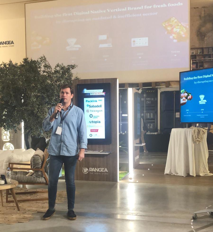 Ecommerce_es's tweet image. 💥 Turno de Lluis Puig, Fundador y CEO de #FRESHIS. En este #StartupMoment conoceremos Cómo llevar productos frescos del campo a la mesa en 1 hora y de forma sostenible.

#EcommerceTourBarcelona