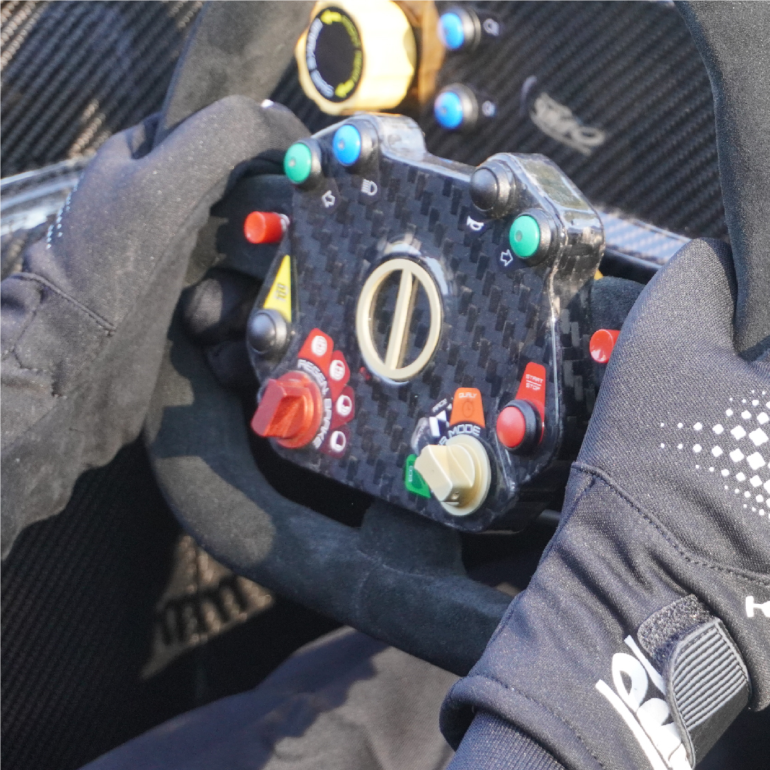 baltasarcars's tweet photo. Pure control #baltasarREVOLT #trackday #ev #thetrackelectricrevolution #cars https://t.co/lUtg2F4h66