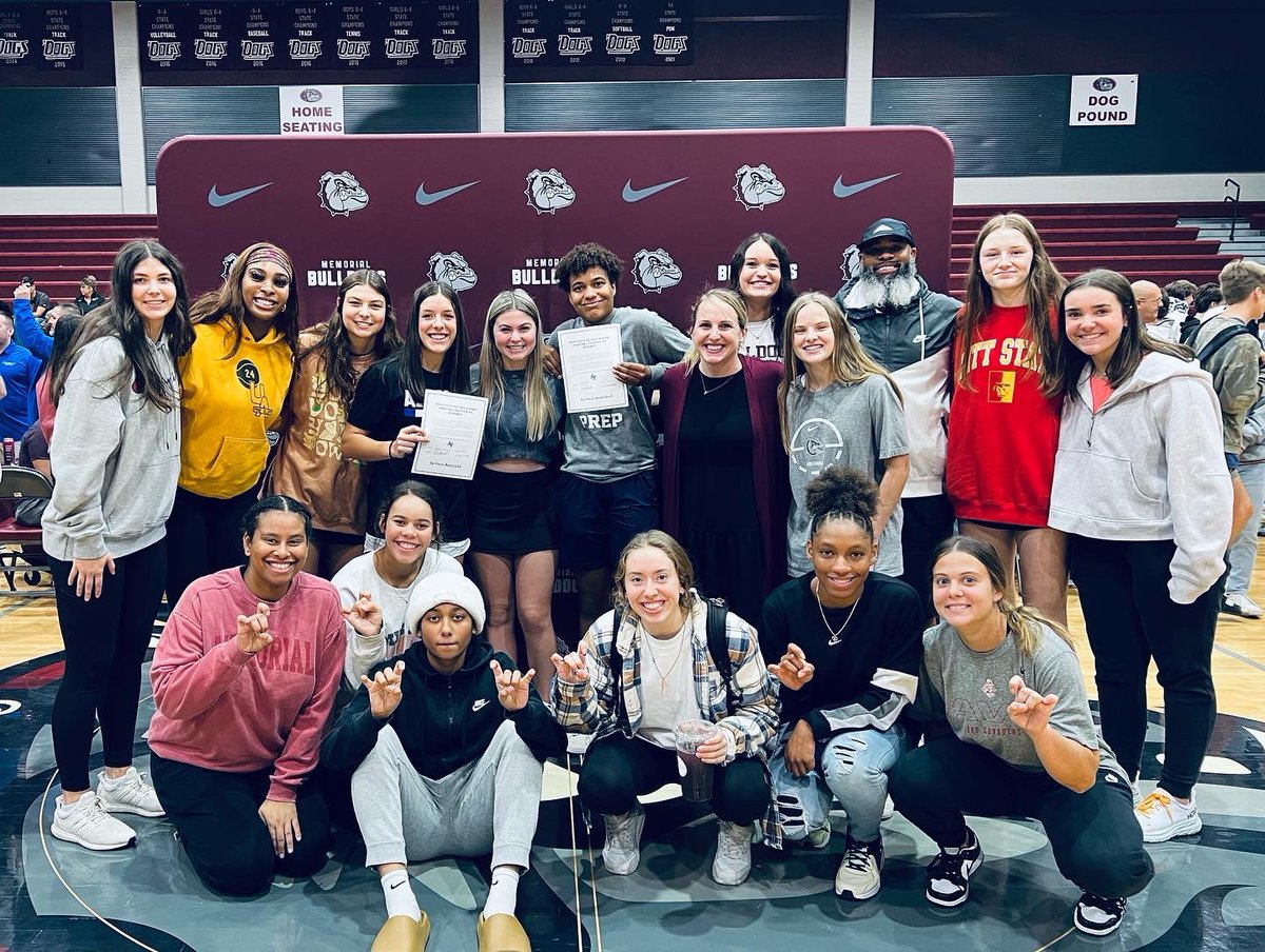 Edmond Memorial Girls Basketball tweet media