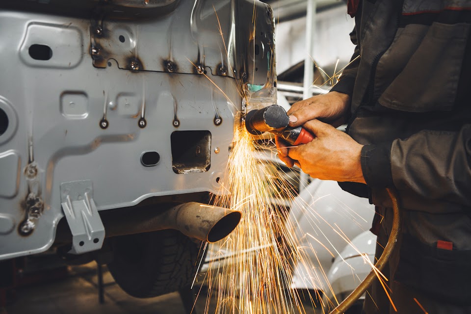 City_AutoBody's tweet image. At City Auto Body, we strive to provide you with one of the best quality auto collision repairs in Santa Cruz, CA. cityautobodysantacruz.com #SantaCruz #CustomVehicleGraphics