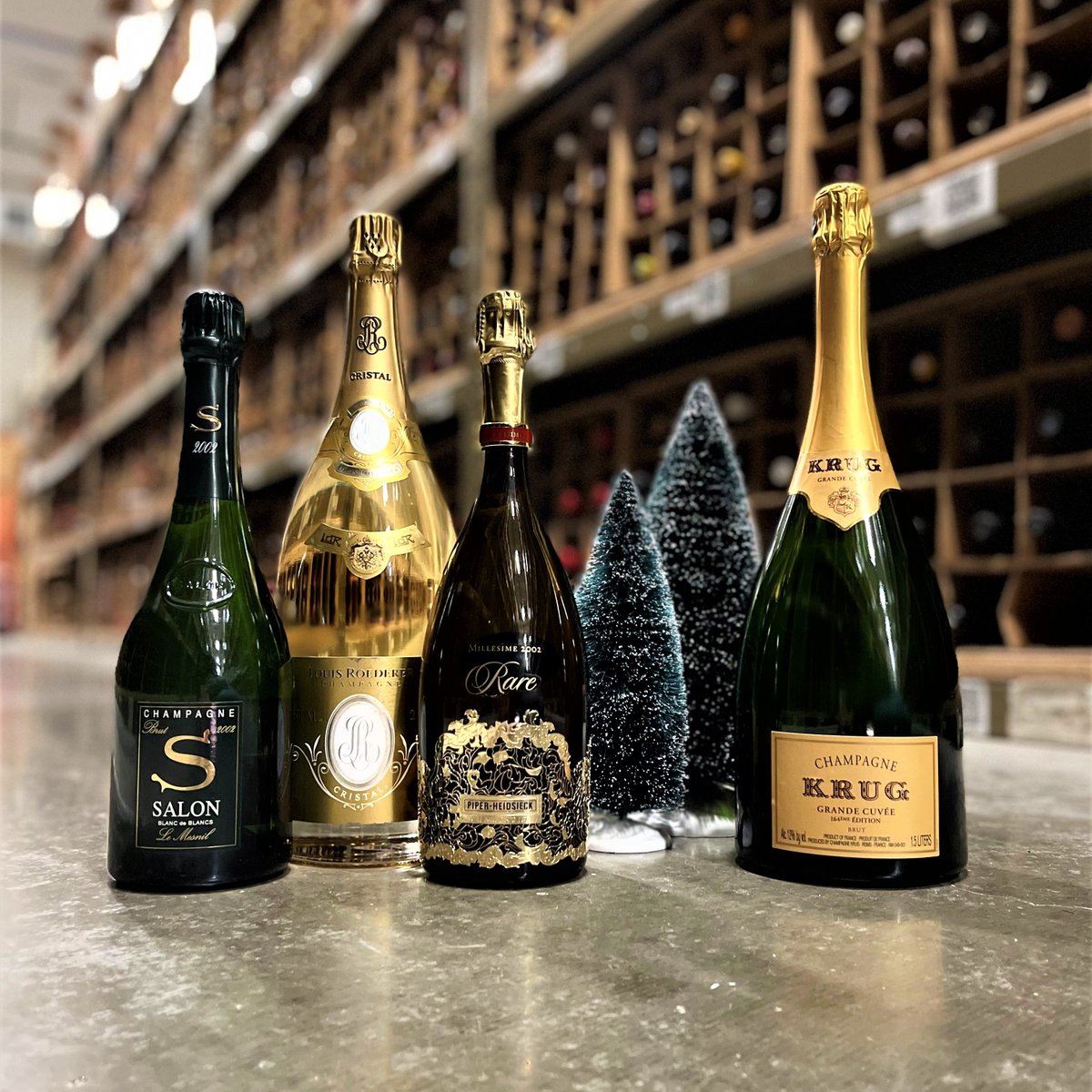 A Toast to the Holidays: Champagne 🍾
.
.
.
Today, we pay homage to these well-known and revered houses, continuing to raise a glass with friends and family to toast and celebrate the things we hold most dear. Enjoy our Champagne list and join us in a glass!