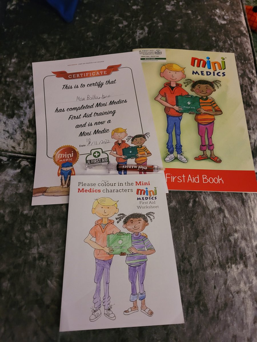 So proud of my boy he had a amazing time learning first aid has come straight in and showed me everything he done <a href="/HowardJuniorSch/">HowardJuniorSchool </a> @InspireSuite <a href="/TeamQEH/">The QEH King's Lynn</a>